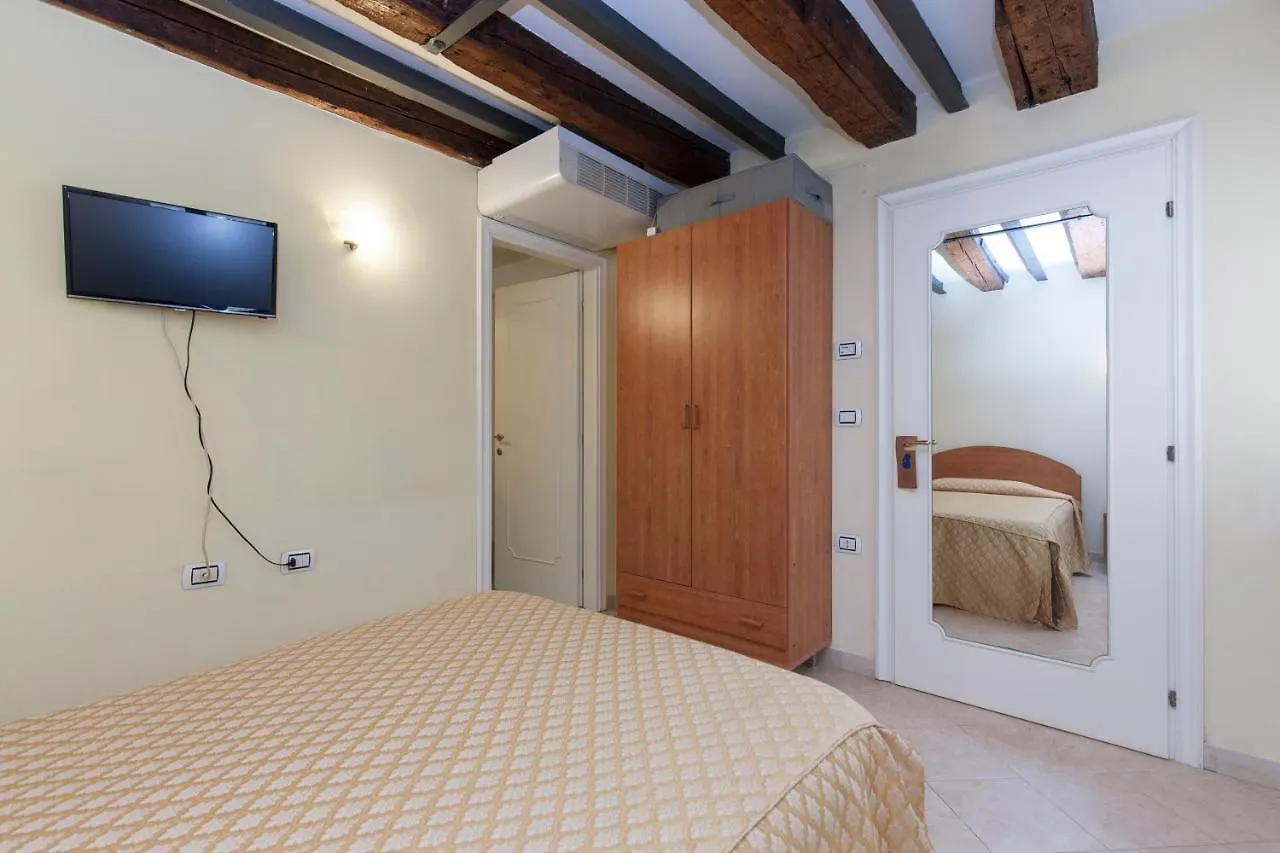 Bed and Breakfast Casa Del Melograno Venedig 3*,  Italien