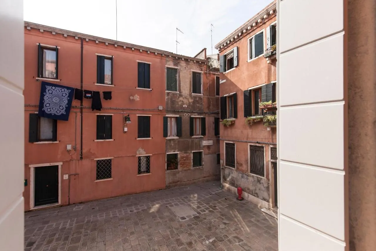 Bed and Breakfast Casa Del Melograno Venedig 3*,  Italien