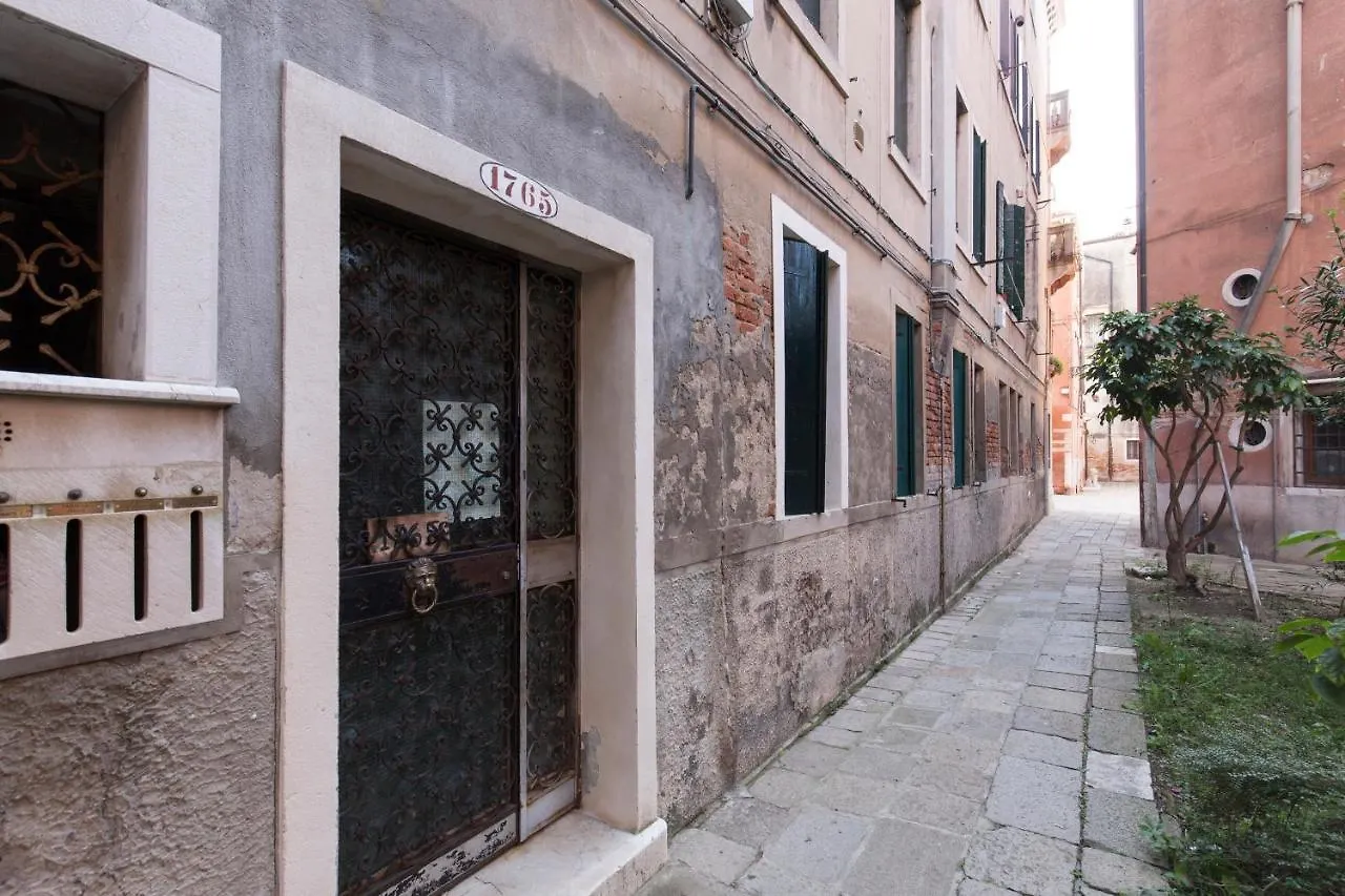 Casa Del Melograno Bed & Breakfast Venice 3*,