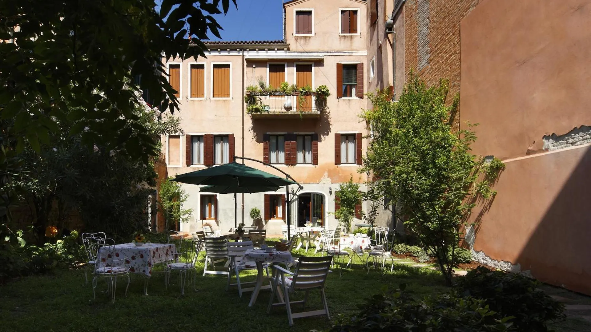 Casa Del Melograno Bed & Breakfast Venice 3*,  Italy