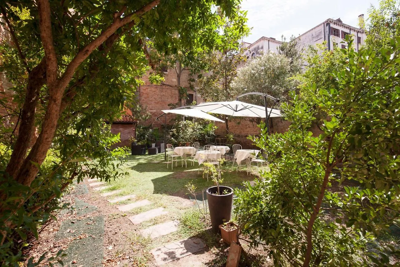 Casa Del Melograno Bed & Breakfast Venice 3*,