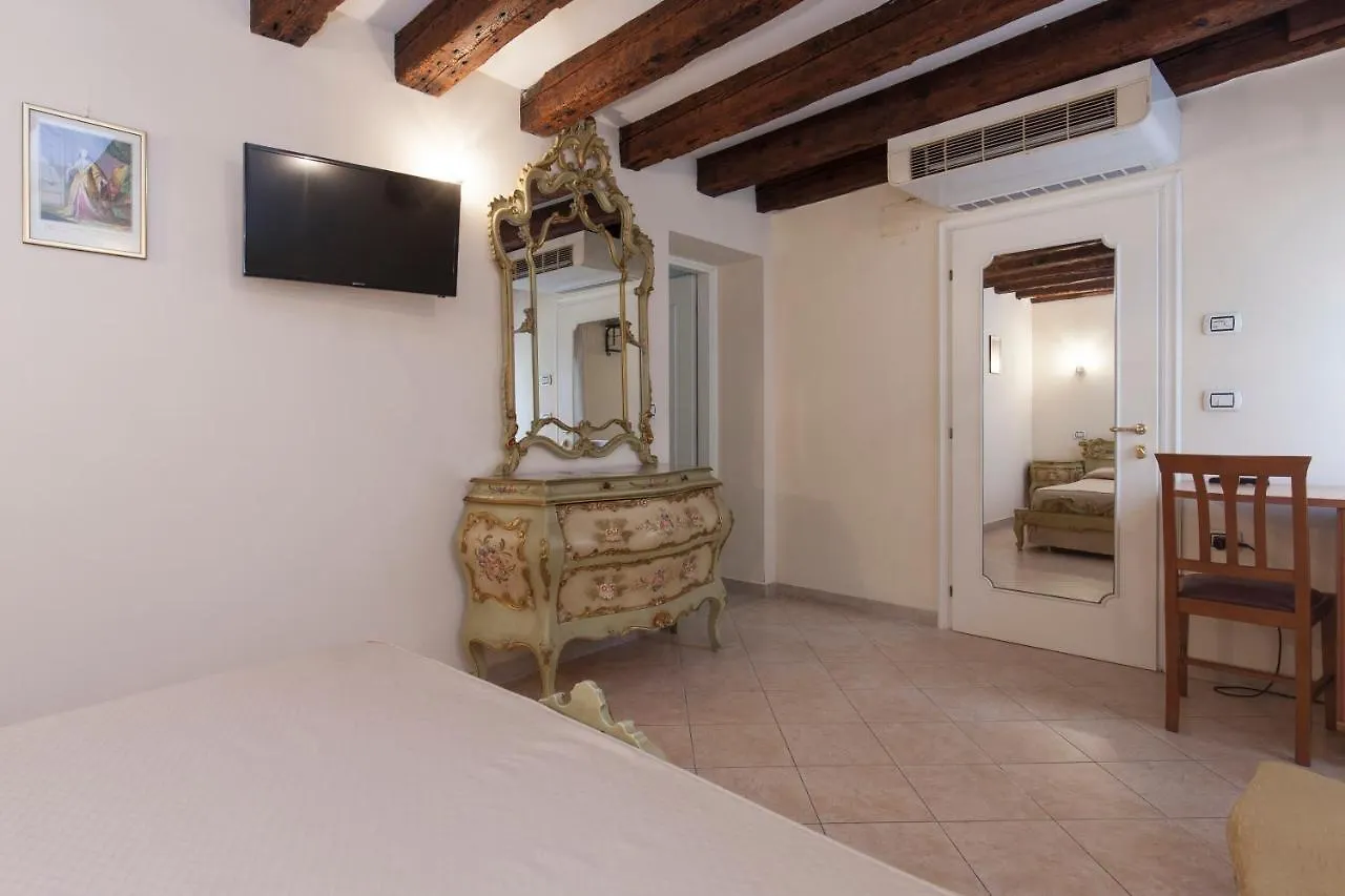 ***  Casa Del Melograno Bed & Breakfast Venice Italy
