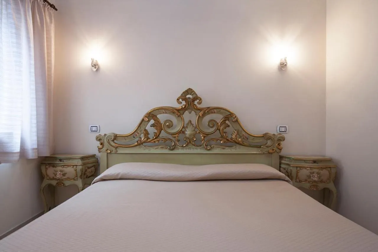 Casa Del Melograno Bed & Breakfast Venice 3*,