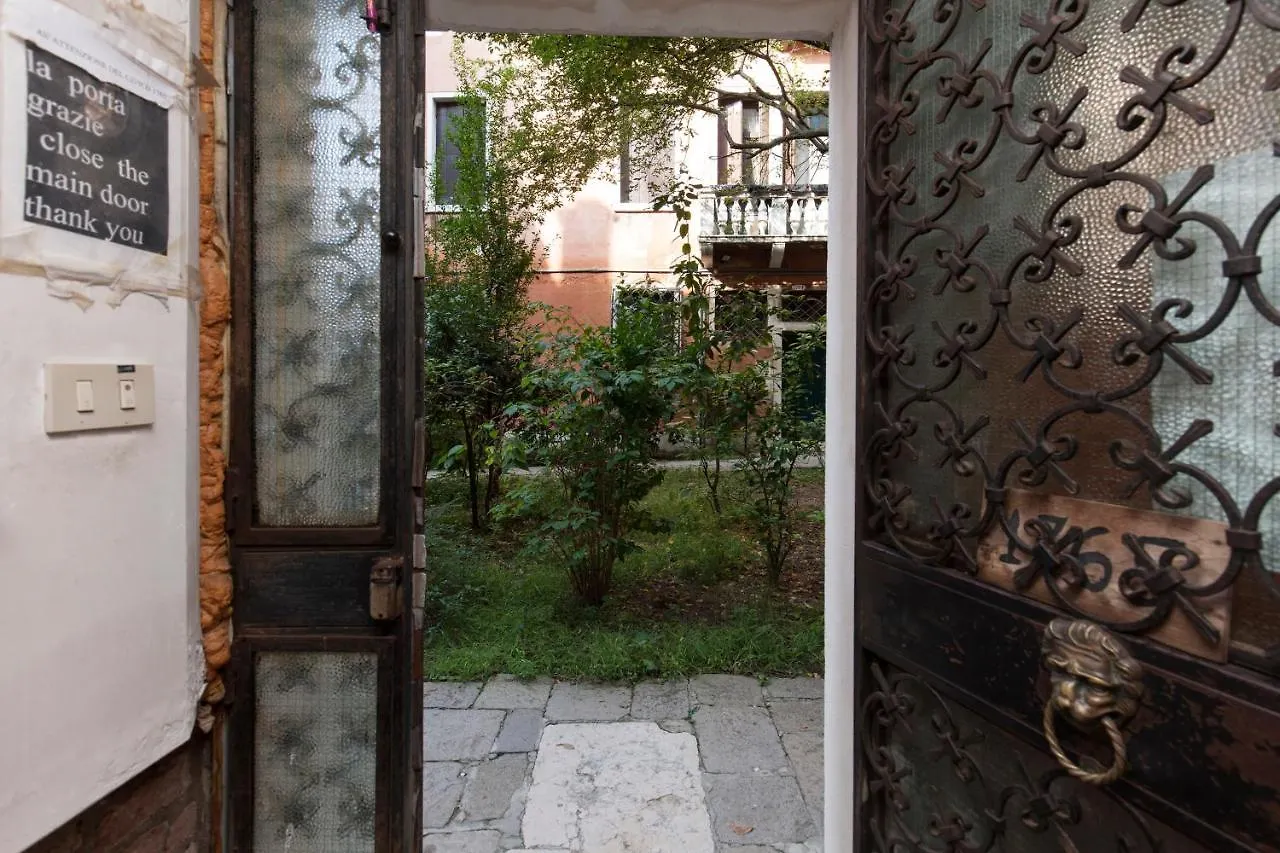 Casa Del Melograno Bed & Breakfast Venice 3*,  Italy